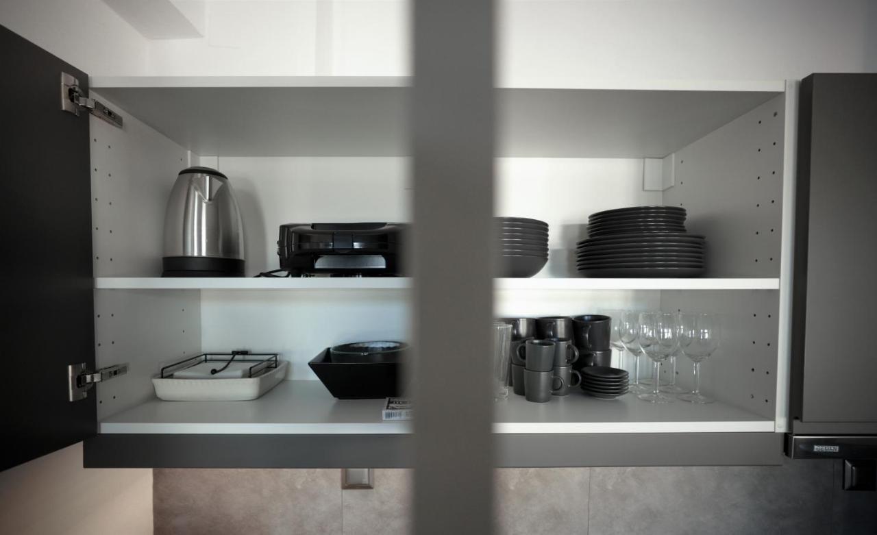 Modern 2 Bedroom Apartment Next To Metro - Marousi アテネ エクステリア 写真