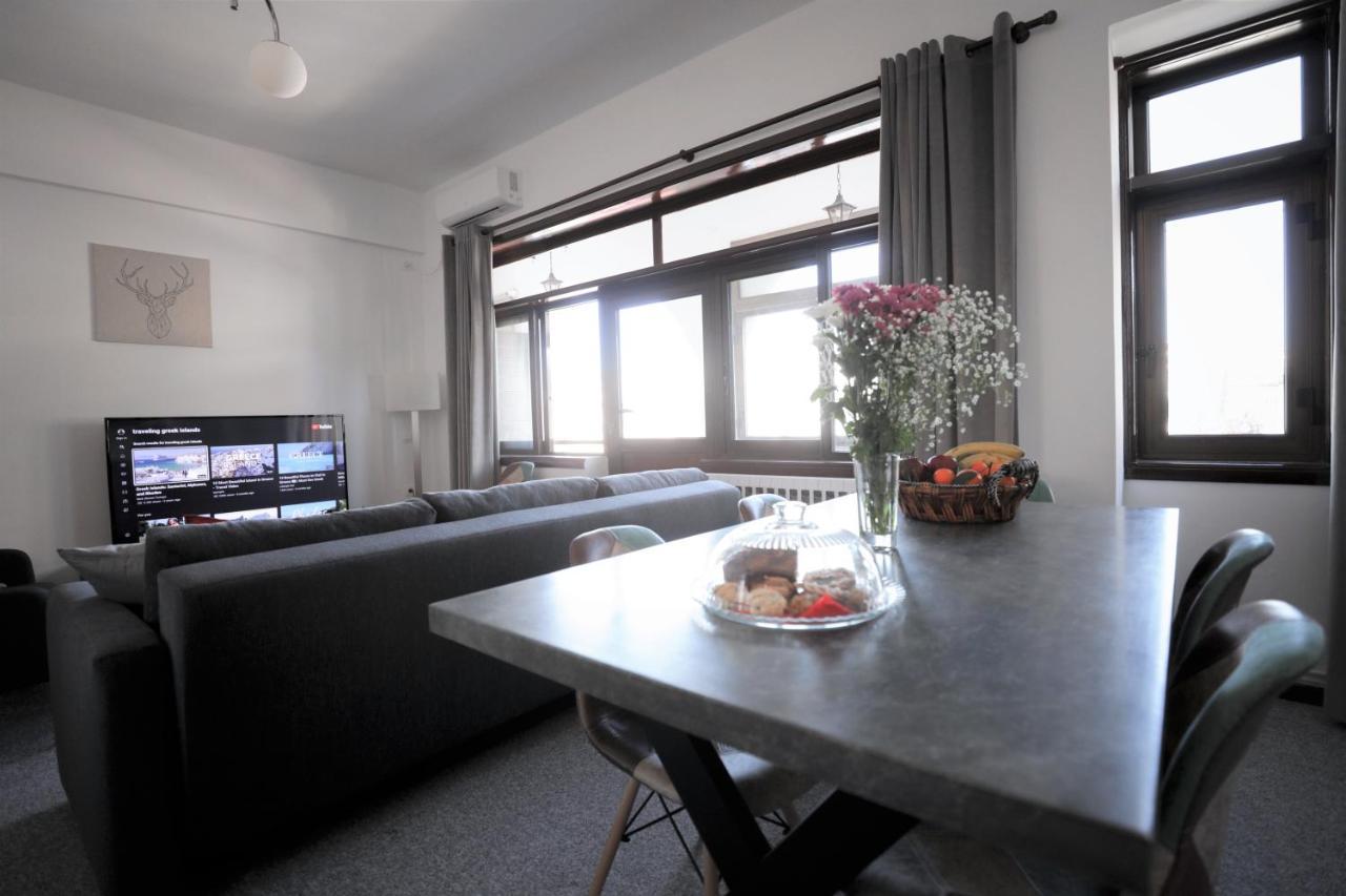 Modern 2 Bedroom Apartment Next To Metro - Marousi アテネ エクステリア 写真