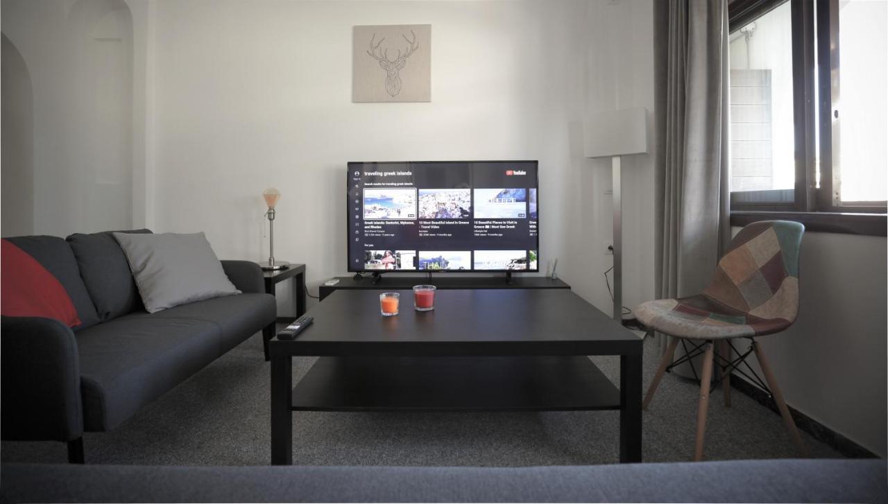 Modern 2 Bedroom Apartment Next To Metro - Marousi アテネ エクステリア 写真