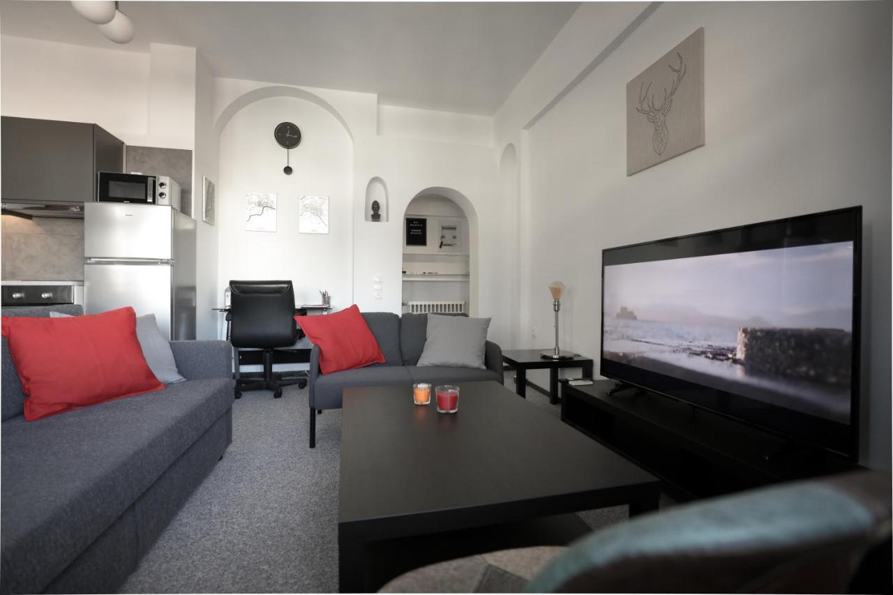 Modern 2 Bedroom Apartment Next To Metro - Marousi アテネ エクステリア 写真
