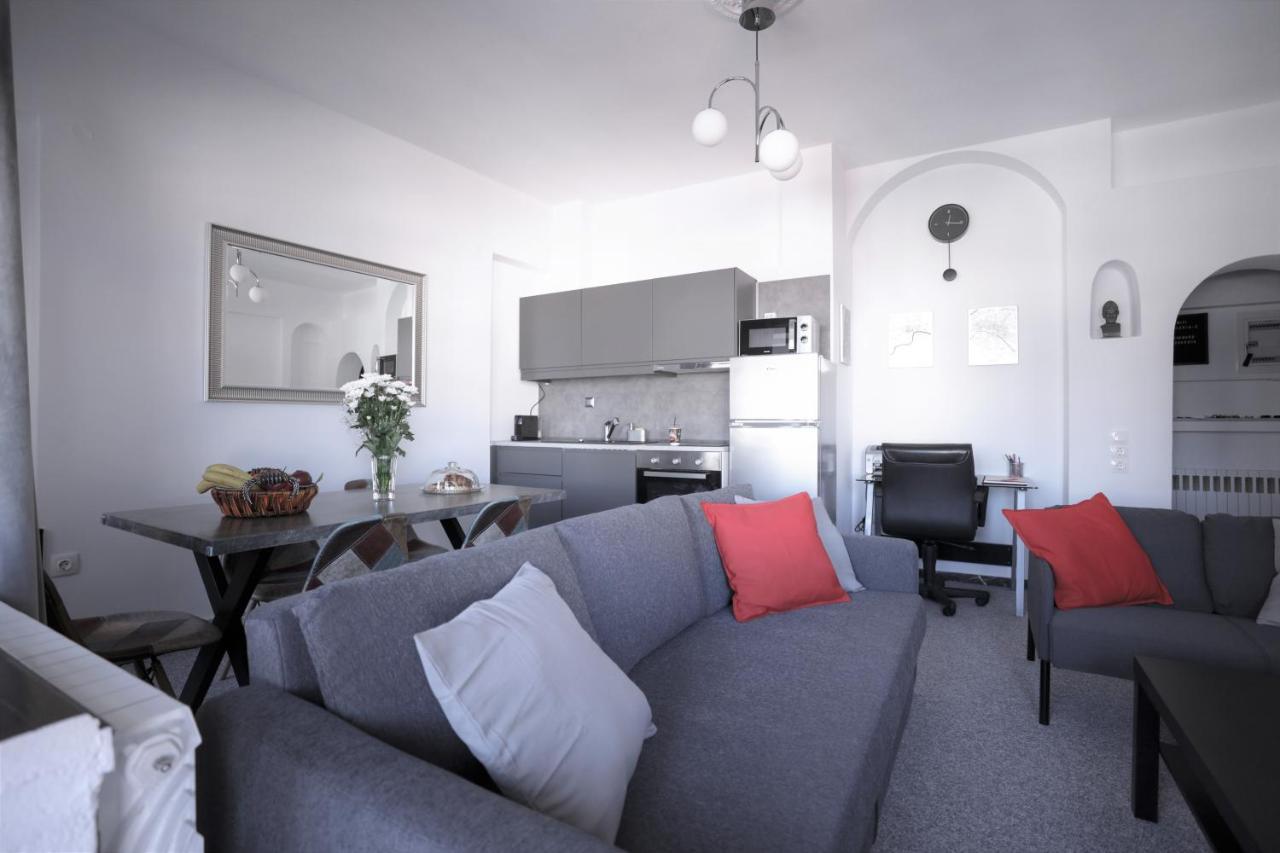 Modern 2 Bedroom Apartment Next To Metro - Marousi アテネ エクステリア 写真